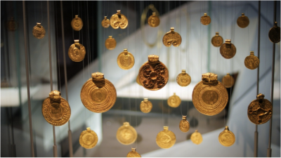 Number 3: Gold pendants displayed at the Museum of Antiquities in Leiden, the Netherlands. Photographer: Rianca Vogels, University of York (69 points)